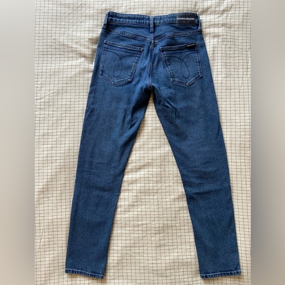 Calvin Klein Jeans - Picture 2 of 5